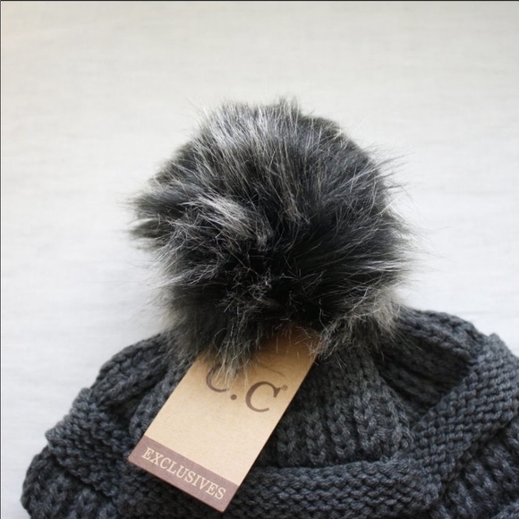 C.C Melange Gray Ribbed Knit Pom Pom Beanie - Picture 4 of 4